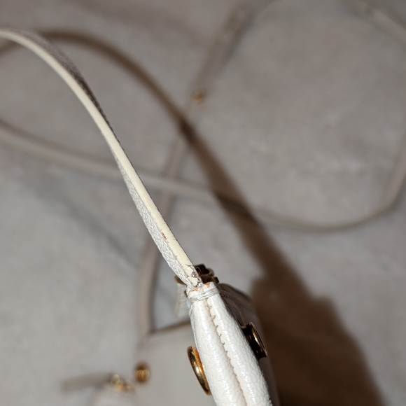 Celine Cream Crossbody Bag - Picture 9 of 15